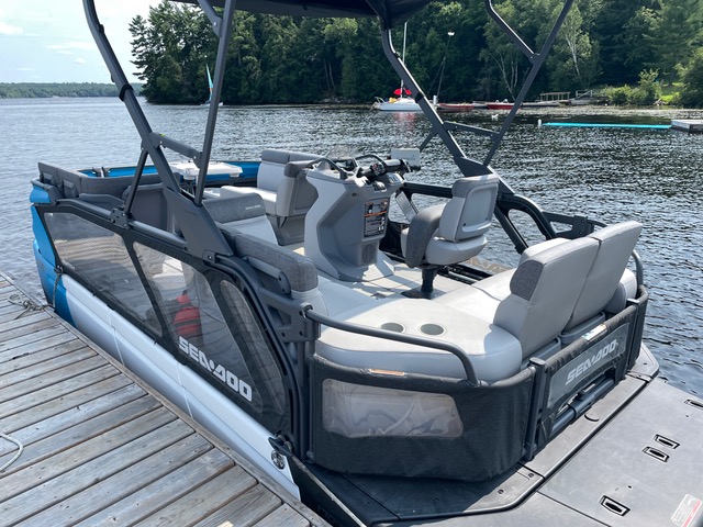 Lake of Bays Pontoon Rental